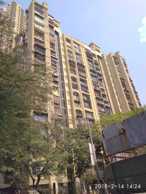 4 Semi-Furnished in Duplex Heights , Andheri West