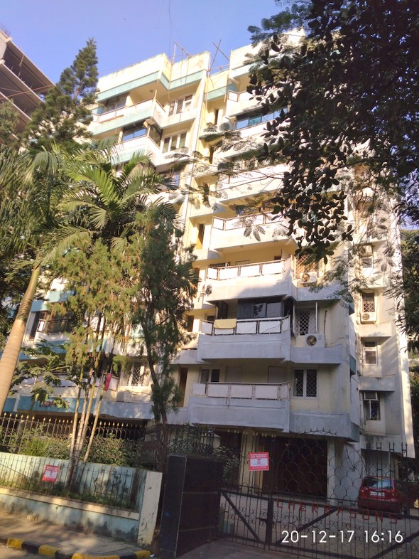 2 Semi-Furnished in Madhuban Tower , Goregaon East
