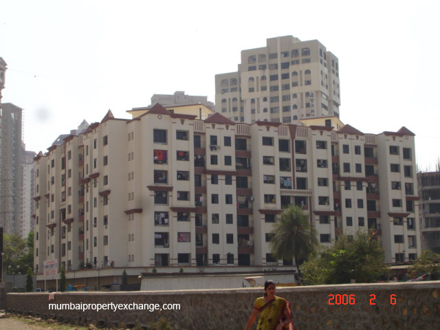2 BHK Fully Furnished in Gayatri Satsang, Kandivali East - Photo 4