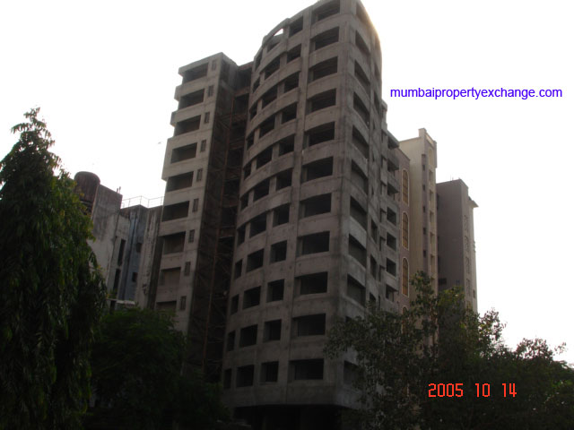 4 BHK in Sunflower, Borivali West - Photo 2
