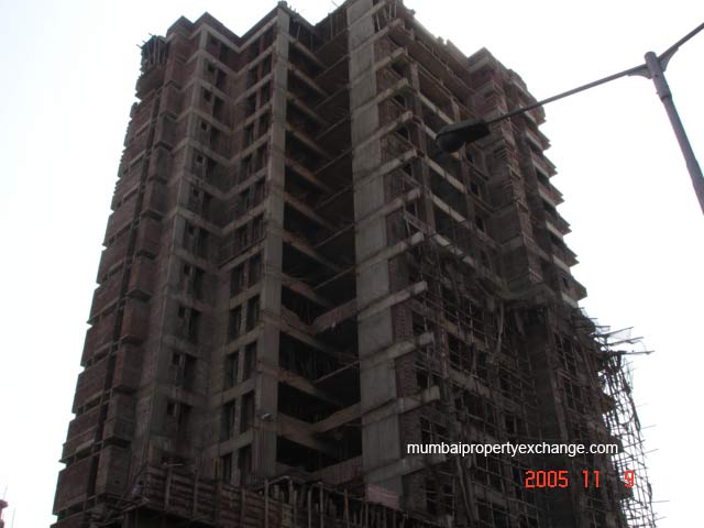 3 BHK Semi-Furnished in Cosmos Tower, Thane West - Photo 4