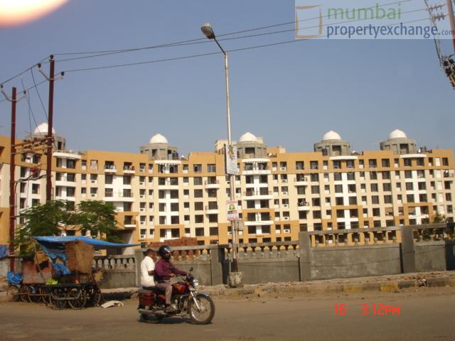 2 BHK Semi-Furnished in Cosmos Paradise, Thane West - Photo 5