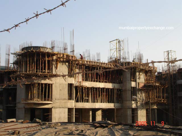 2 BHK Semi-Furnished in Neelkanth Heights, Thane West - Photo 3