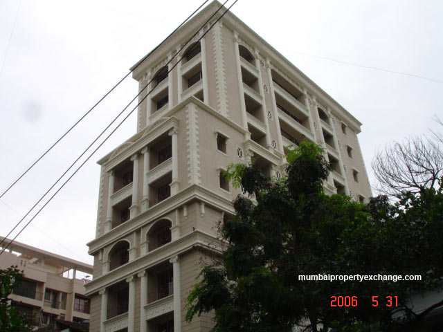 2 BHK Semi-Furnished in Fortune Heritage, Bandra West - Photo 2