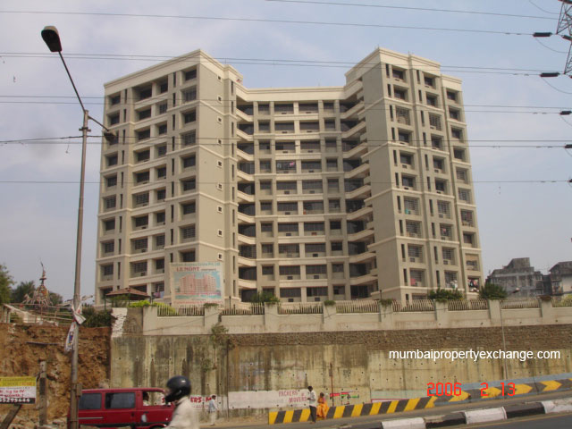 1 BHK Semi-Furnished in Lemont Apt, Malad East - Photo 2