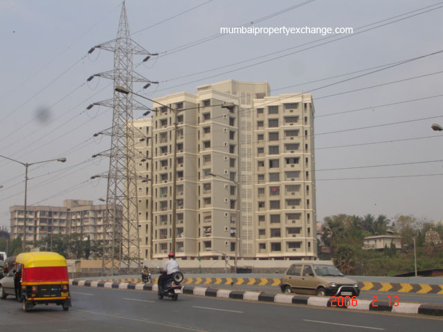 1 BHK Semi-Furnished in Lemont Apt, Malad East - Photo 3