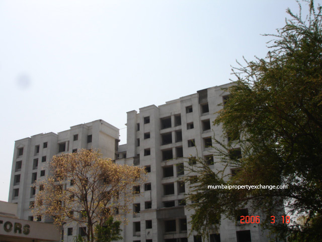 3 BHK in Royal Galaxy, Thane West - Photo 2