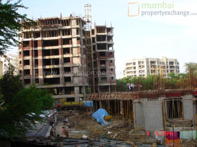 2.5 BHK in Ekta Terraces, Kandivali West - Photo 4