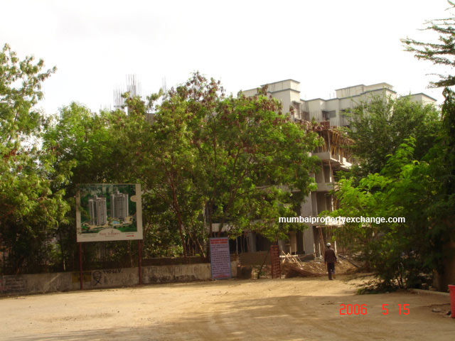 2.5 BHK in Ekta Terraces, Kandivali West - Photo 3