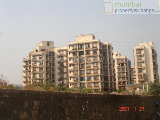 3 BHK Fully Furnished in Evershine Millennium Paradise, Kandivali East - Photo 4