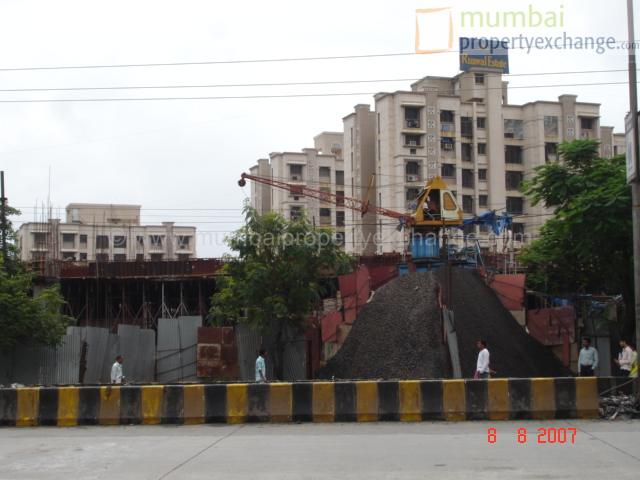 3 BHK Fully Furnished in Runwal Estate, Thane West - Photo 4
