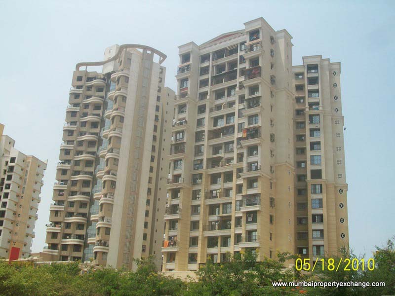 4 BHK in Balaji Heights, Sanpada