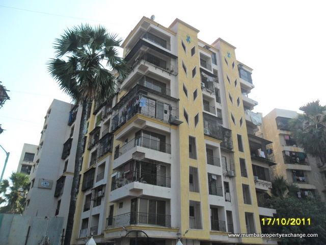 3 BHK Fully Furnished Flat in Trishul Heights, Kandivali West - Photo 2