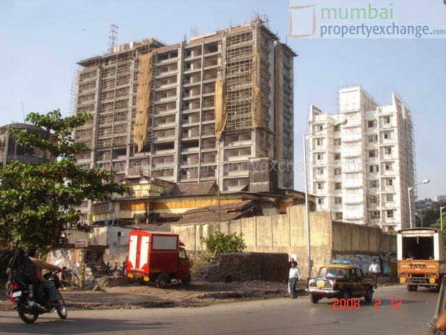 2 BHK Fully Furnished in Infinity Tower, Byculla - Photo 2