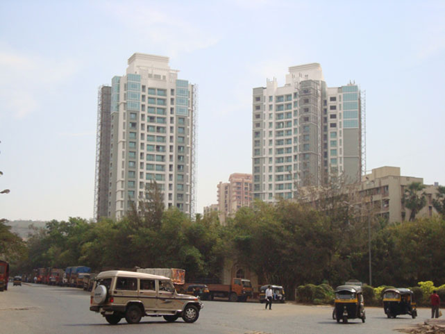 3 BHK Fully Furnished in Fountain Heights, Kandivali East - Photo 5
