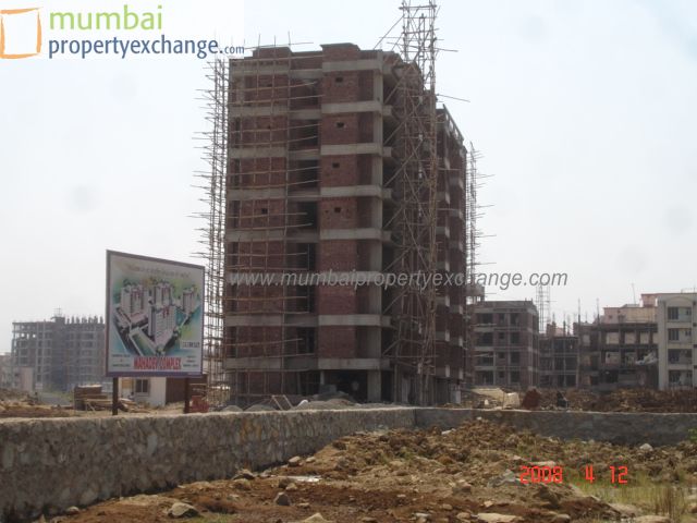 2 BHK Fully Furnished in Mahadev Complex, Mira Road - Photo 2