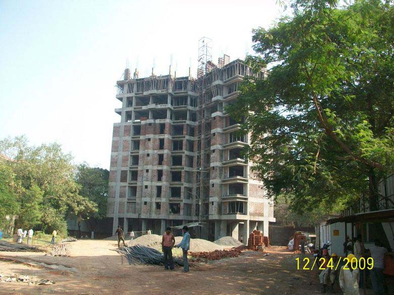 4 BHK Semi-Furnished in Greeshma Residency, Thane West - Photo 2