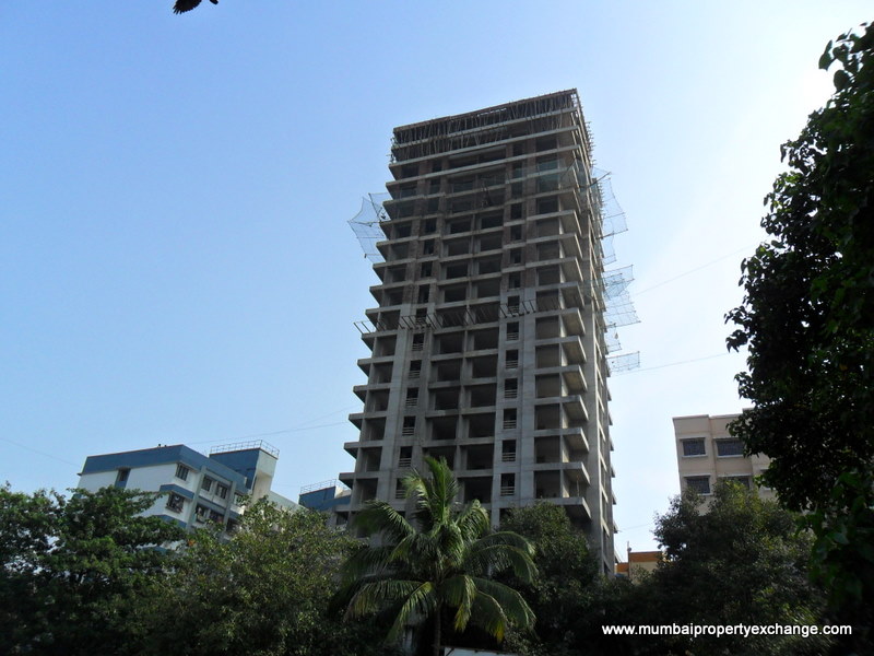 2 BHK Semi-Furnished in Mangal May, Kandivali West - Photo 4