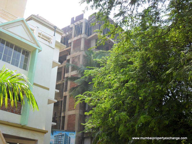 2 BHK in Lourdes Citadel, Dahisar West - Photo 4