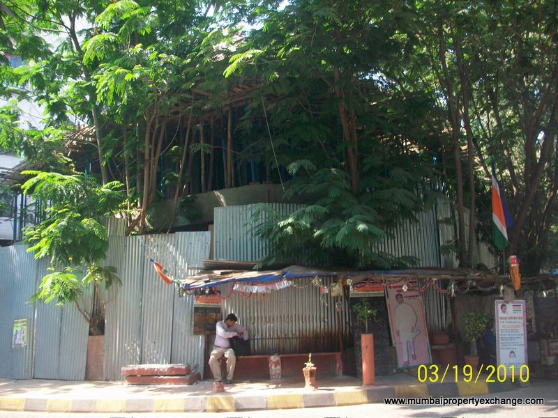 2 BHK Semi-Furnished in Vireshwar Heights, Vile Parle East - Photo 3