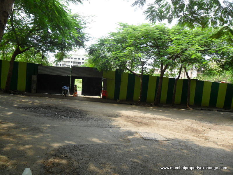 2 BHK Fully Furnished in Spring Grove, Kandivali East - Photo 3