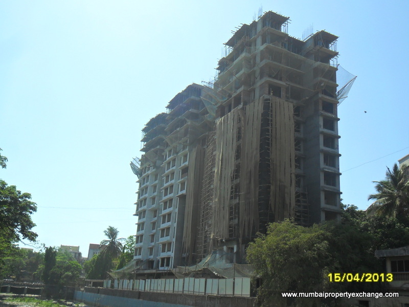 2 BHK Unfurnished in Madhupuri, Kandivali West - Photo 6