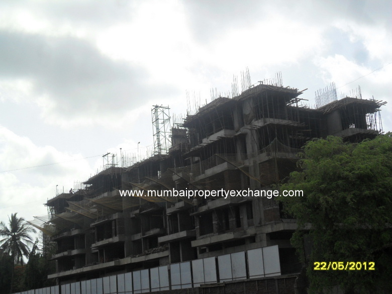 2 BHK Unfurnished in Madhupuri, Kandivali West - Photo 4