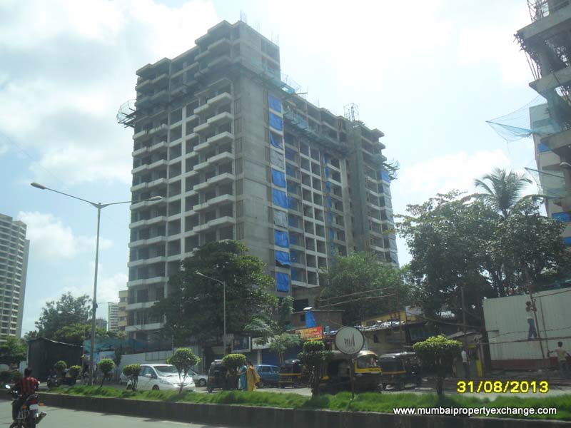 3 BHK Fully Furnished in Jeevan Deep, Kandivali West - Photo 3