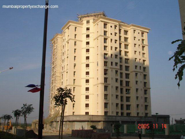 2 BHK in Queensgate, Thane West - Photo 2