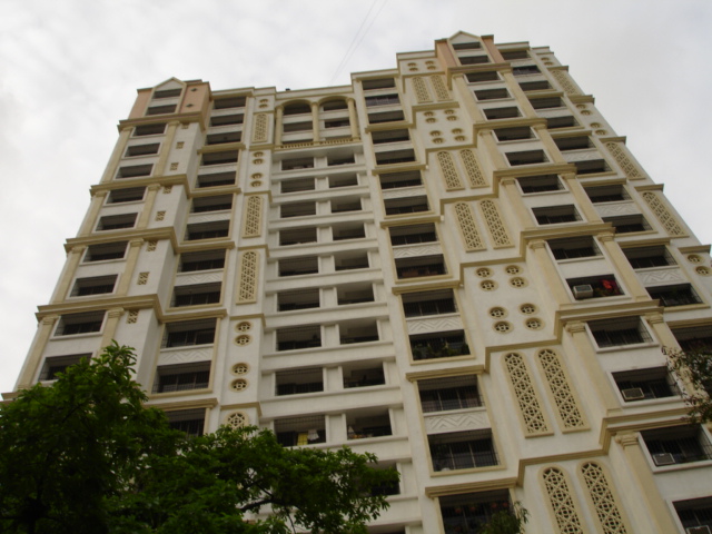 3 BHK in Neelkanth Gardens, Chembur - Photo 2