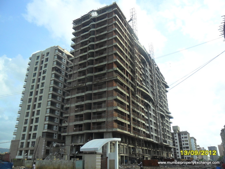 2 BHK Fully Furnished in Neminath Heights, Mira Road - Photo 4