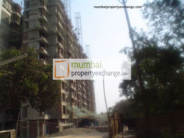 2 BHK in Neelkanth Palms, Thane West - Photo 2
