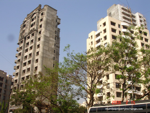 3 BHK Done Up in Rustomjee Riviera, Malad West - Photo 3