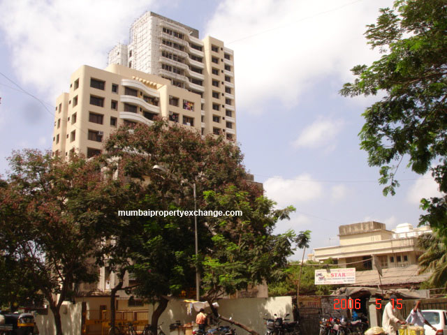 3 BHK Done Up in Rustomjee Riviera, Malad West - Photo 4