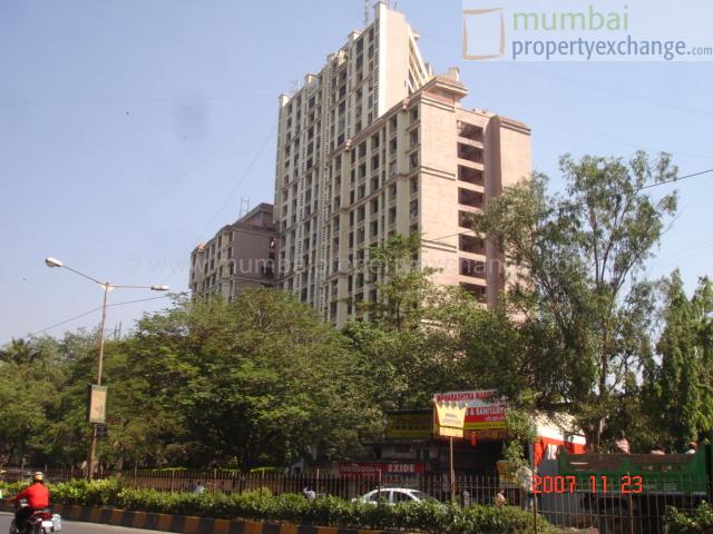 2 BHK in Runwal Heights, Mulund West - Photo 6