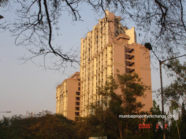 2 BHK in Runwal Heights, Mulund West - Photo 2