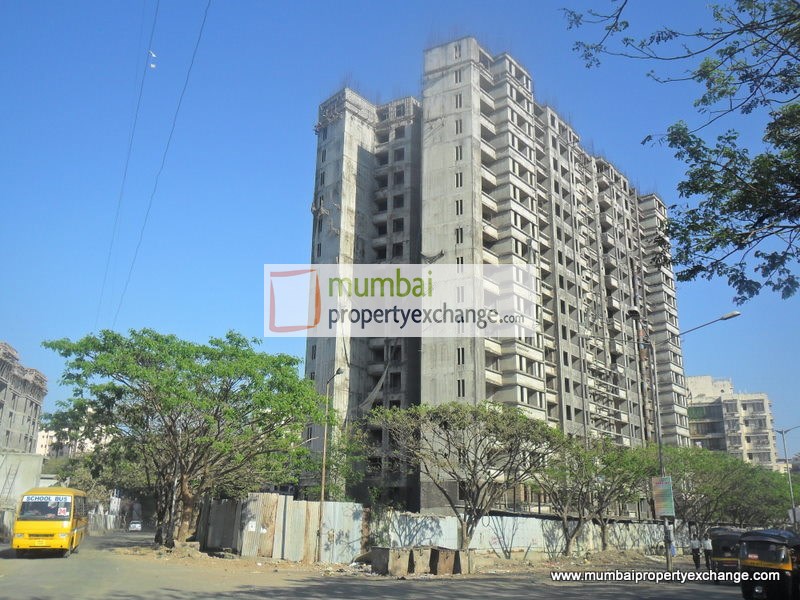 3 BHK Semi-Furnished in Evershine Crown, Kandivali East - Photo 4