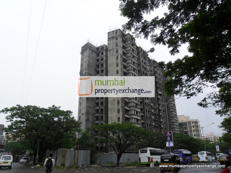 3 BHK Semi-Furnished in Evershine Crown, Kandivali East - Photo 3