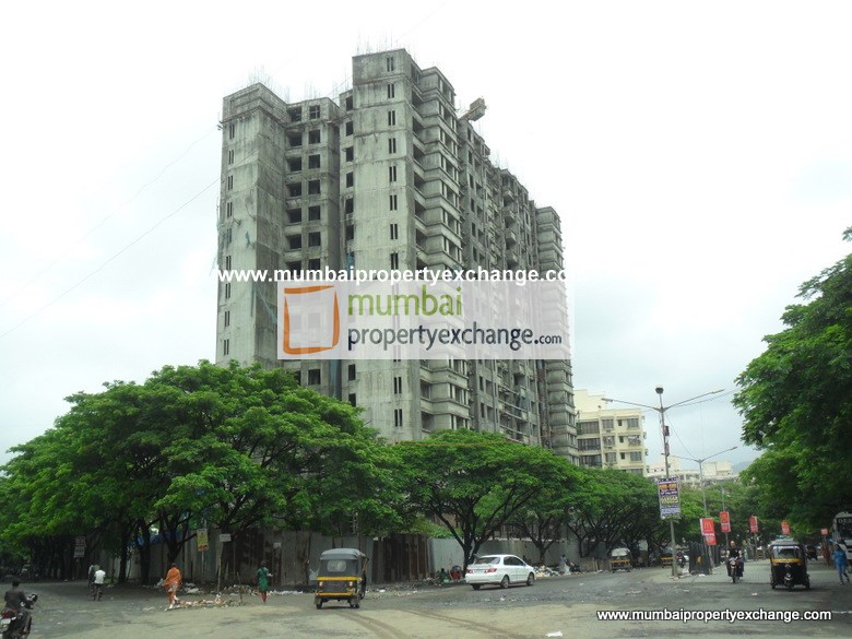 3 BHK Semi-Furnished in Evershine Crown, Kandivali East - Photo 6