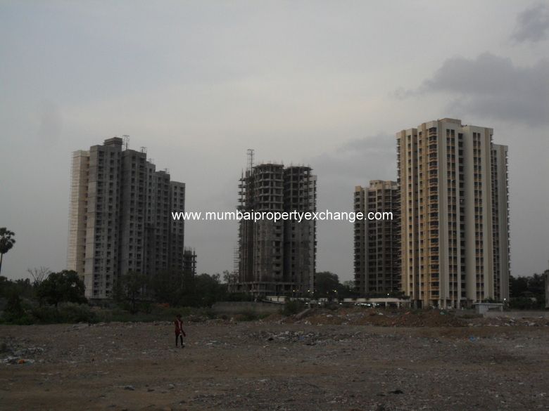 3 BHK Unfurnished in Runwal Garden City, Thane West - Photo 6