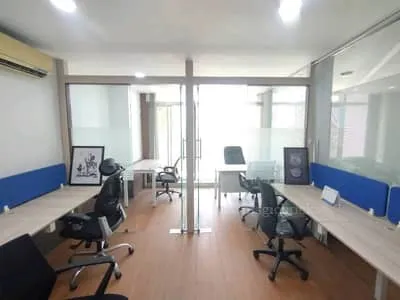 Commercial Office Space Trade center, Bandra Kurla Complex — for Rent