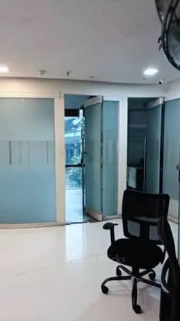 Commercial Office Space Fully Furnished in Classic Pentagon, Andheri East - Photo 2