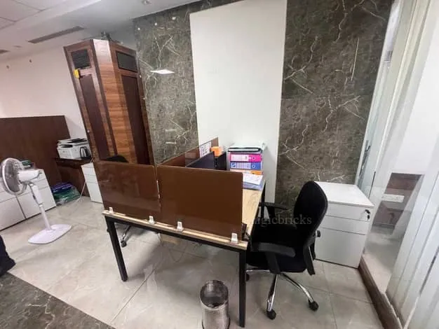 Commercial Office Space Fully Furnished in Lodha Supremus, Andheri East - Photo 3