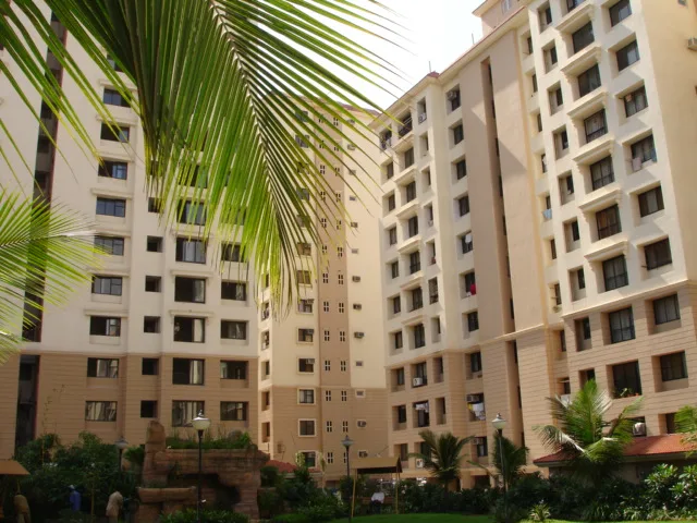 2 BHK in Palm Court, Malad West - Photo 4