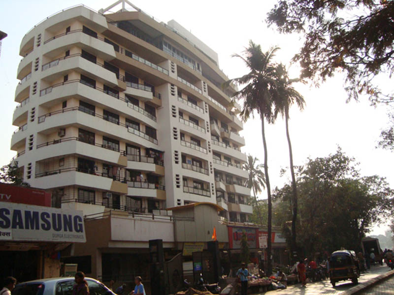 2 Semi-Furnished in Goyal Plaza , Borivali East