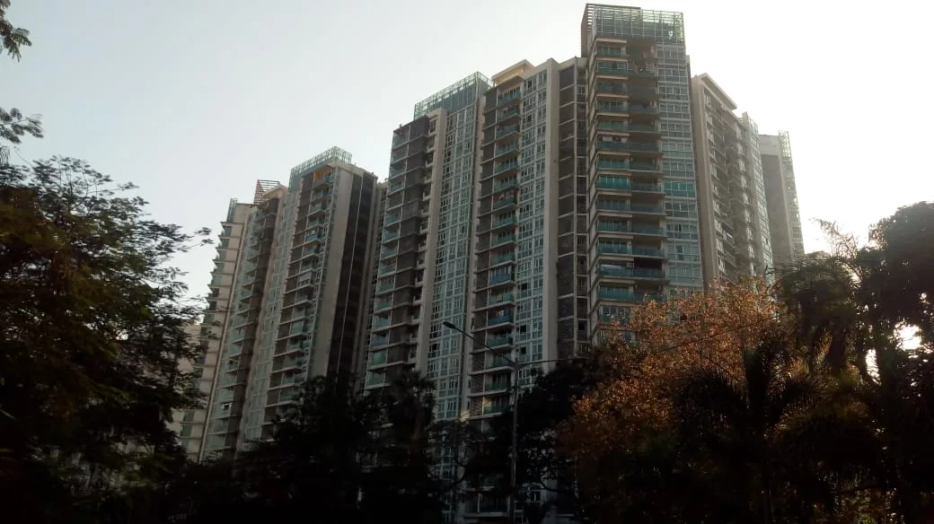 2 BHK Furnished in Whispering Palms XX-Clusives II , Kandivali East