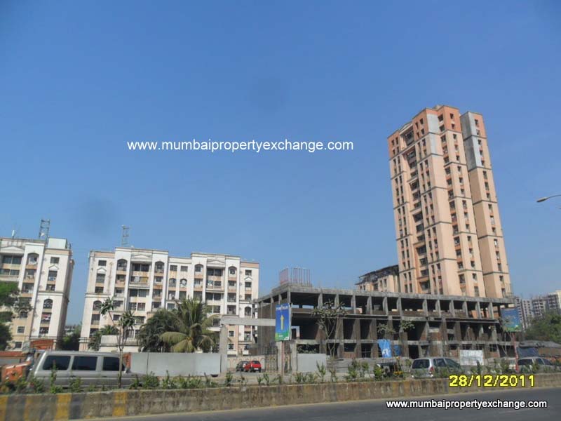 2 Semi-Furnished in Vardhman Garden , Thane West