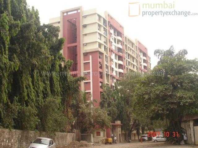 2 Semi-Furnished in Kalpataru Hills , Thane West