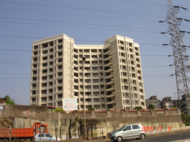 1 BHK Semi-Furnished in Lemont , Malad East