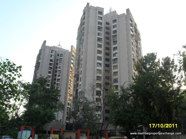 2.5 Semi-Furnished in Ekta Terraces , Kandivali West